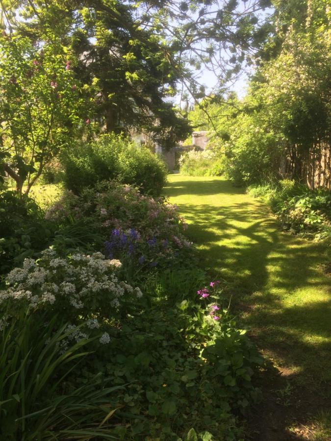 Bed and Breakfast De Ma Fenetre Saint-Martin-des-Entrees Экстерьер фото