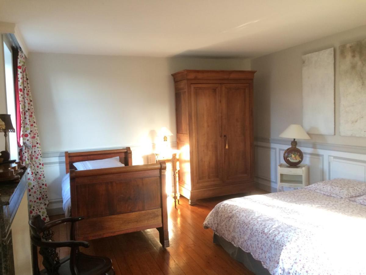 Bed and Breakfast De Ma Fenetre Saint-Martin-des-Entrees Экстерьер фото